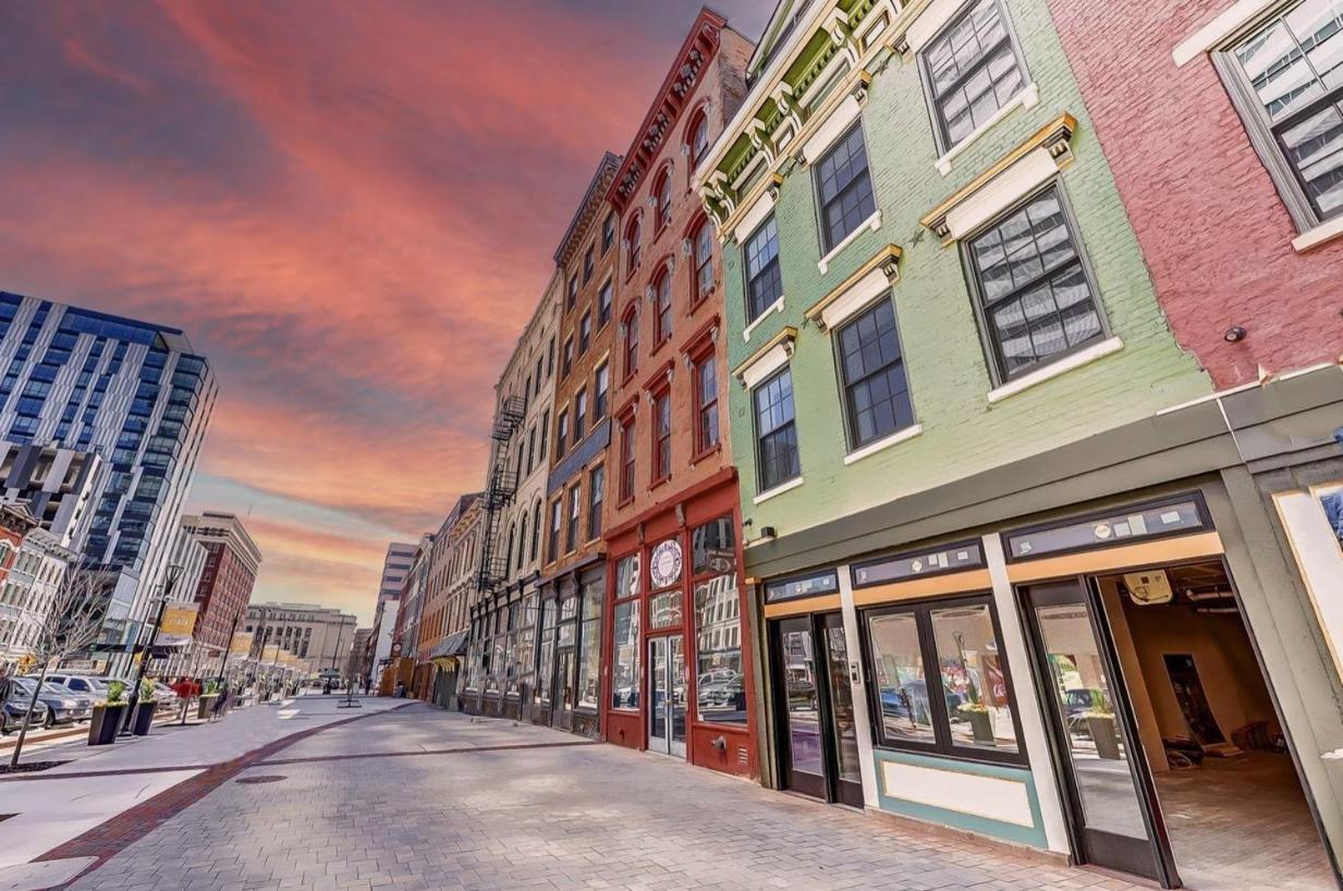 Spacious 2 Bed 2 Bath Downtown Otr Condo Minutes Walk To The Reds Bengals Stadium & More! Синсинати Екстериор снимка
