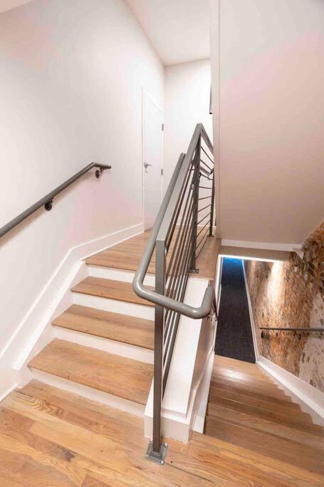 Spacious 2 Bed 2 Bath Downtown Otr Condo Minutes Walk To The Reds Bengals Stadium & More! Синсинати Екстериор снимка