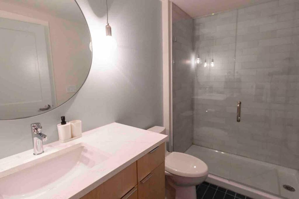 Spacious 2 Bed 2 Bath Downtown Otr Condo Minutes Walk To The Reds Bengals Stadium & More! Синсинати Екстериор снимка