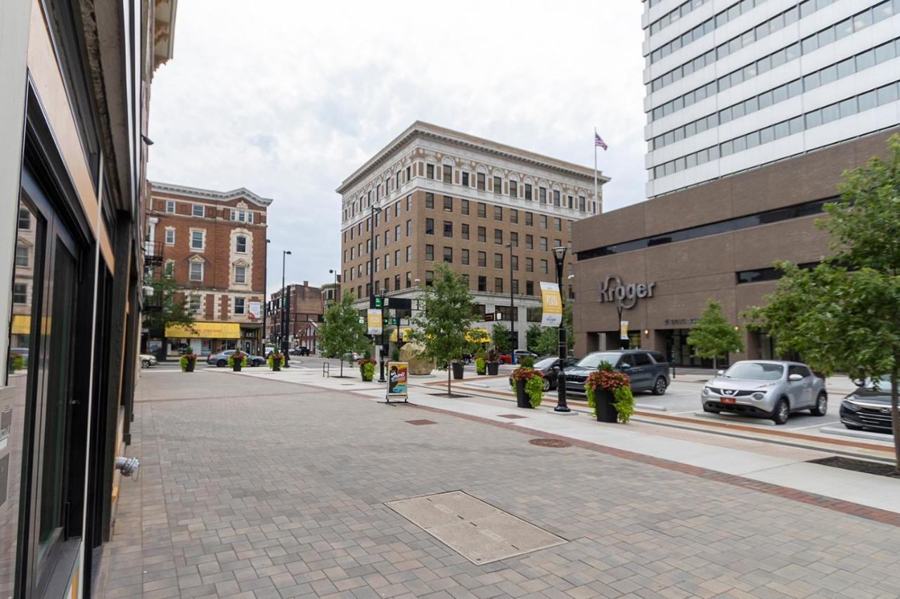 Spacious 2 Bed 2 Bath Downtown Otr Condo Minutes Walk To The Reds Bengals Stadium & More! Синсинати Екстериор снимка